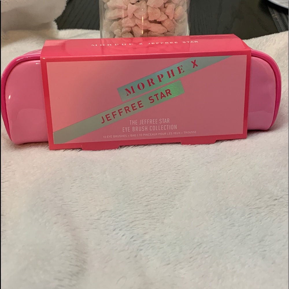 Morphe X Jefreestar brush plus bag